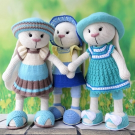 Вязаная зайка