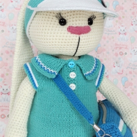 Вязаная игрушка "Зайка"