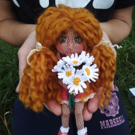 Авторская вязаная кукла