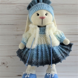 Вязаная Зайка