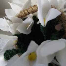 Корзина с подснежниками