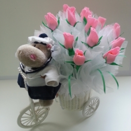 Сладкий букет с игрушкой