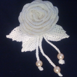 Брошь "Снежная роза"