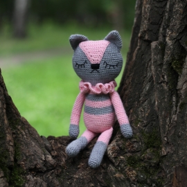 Милая серая Кошка вязаная крючком