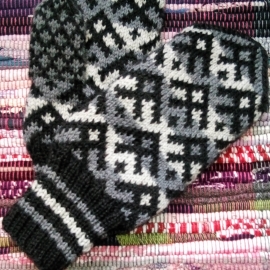 Варежки мужские