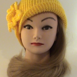 Повязка наголову желтая, вязаная