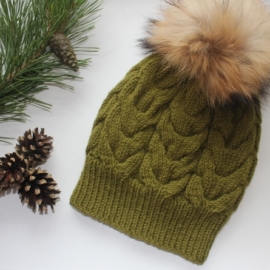 Шапочка с косами