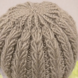 Шапка вязаная