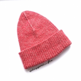 Шапка вязаная.