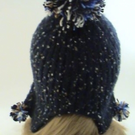 Шапка Зимняя ночь вязаная из шерстяной пряжи